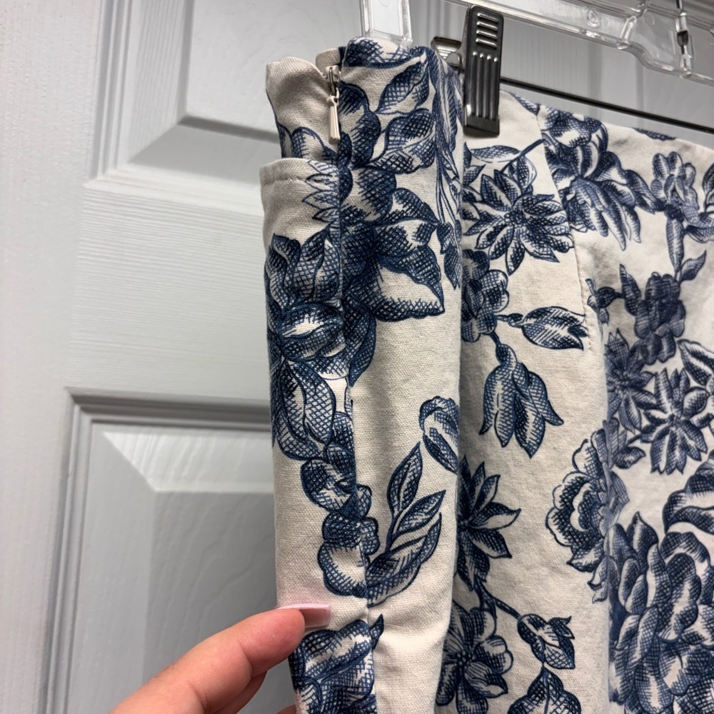 Talbots Floral Stretch Ankle Pants – Size 18 - Picture 7 of 8